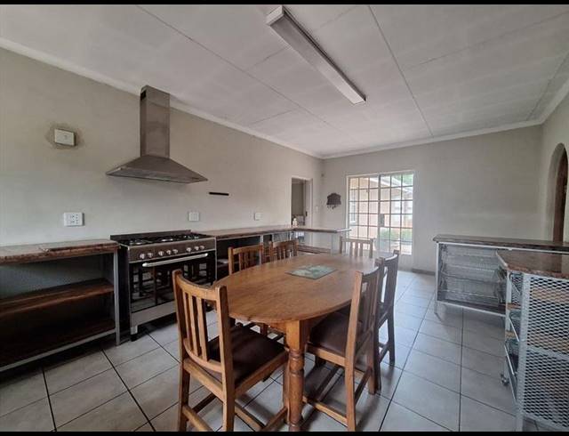 5 BEDROOM HOUSE FOR SALE IN FARRAR PARK